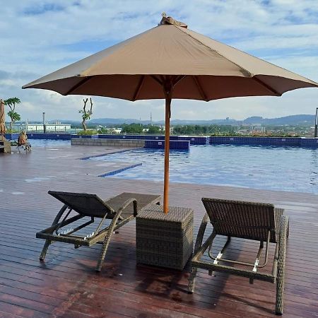 Emmaus Luxury 2 Bedroom Apartment Seaview Batam Exterior foto